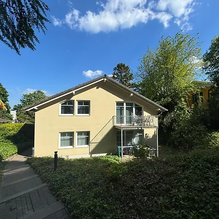 Haus Oie Idyll Mit Balkon 10 Minuten Zum Appartement Zinnowitz